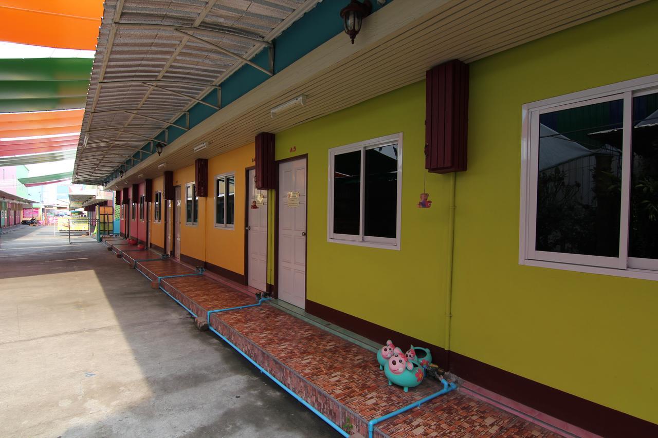 Winny Apartment Rayong Exteriör bild